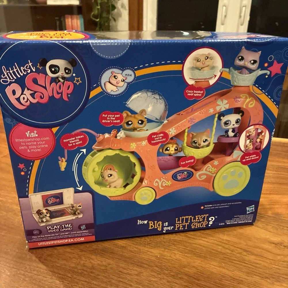 Littlest Pet Shop Paw Powered Cruiser - 3‎ Bonus Pets 2010 Kohl's exclusive